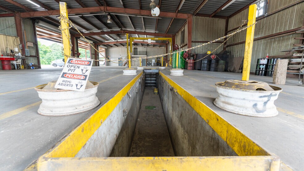 More Photos Of 565 Thomas St, Camilla Industrial For Sale