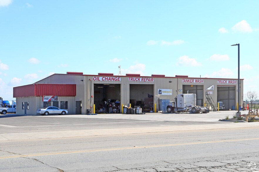 More Photos Of 3550 S K St, Tulare Industrial For Sale