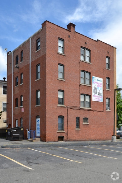 More Photos Of 417-429 Franklin Ave, Hartford Medical For Sale