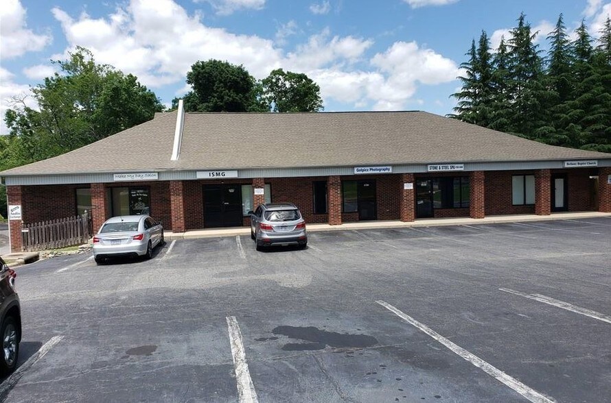 More Photos Of 702 W Main St, Jamestown Office For Lease