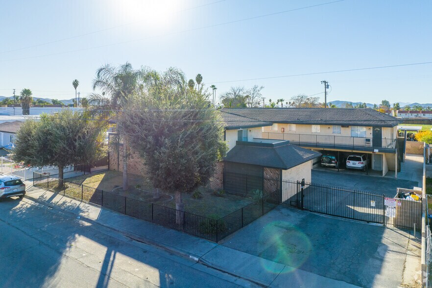 More Photos Of 165 N Hamilton Ave, Hemet Multifamily For Sale