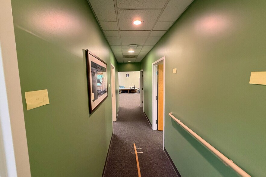 More Photos Of 108 Catamount Park, Middlebury Office For Sale