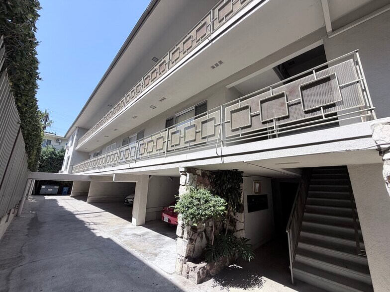 More Photos Of 7526 Fountain Ave, West Hollywood Multifamily For Sale