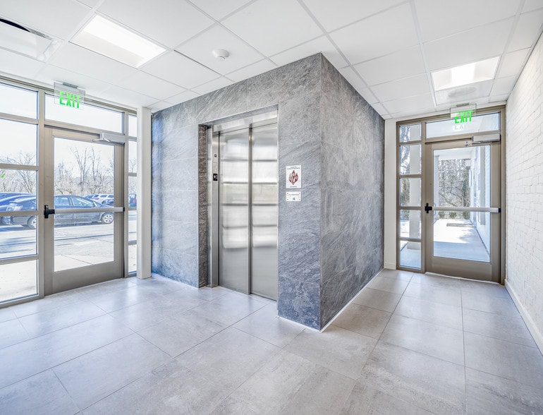 More Photos Of 1849 Gwynn Oak Ave, Woodlawn Office For Lease