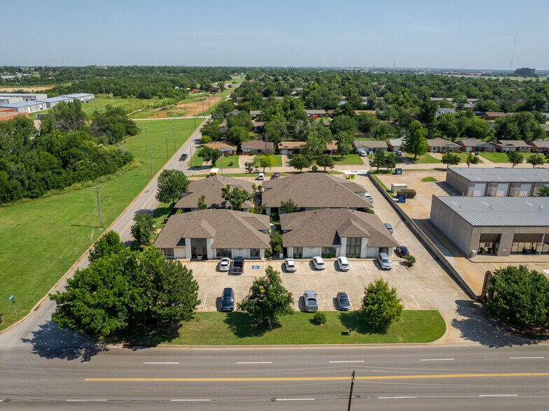 More Photos Of 429 W Wilshire Blvd, Oklahoma City Office For Lease