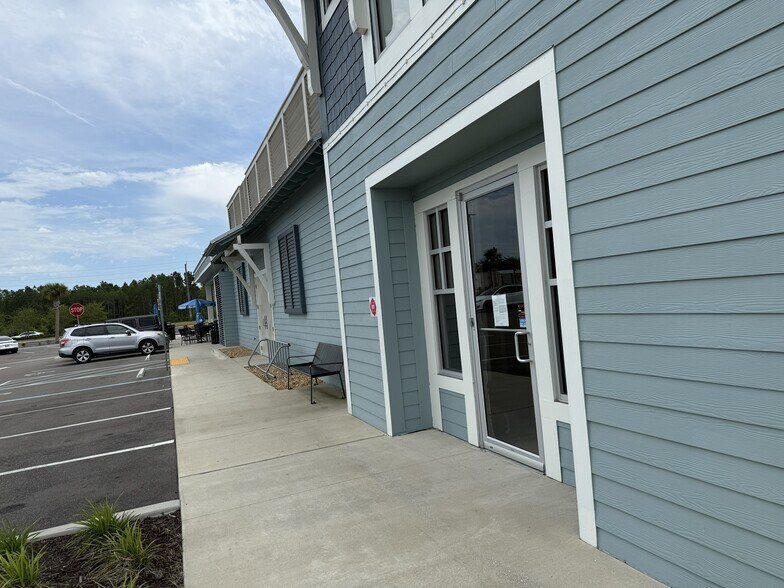 More Photos Of 335 Beachfront Dr, Saint Johns Freestanding For Lease