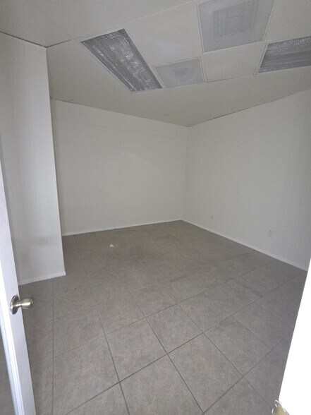 More Photos Of 44143-44147 20th St W, Lancaster Medical For Sale