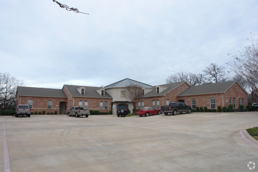 More Photos Of 325 Miron Dr, Southlake Medical For Lease