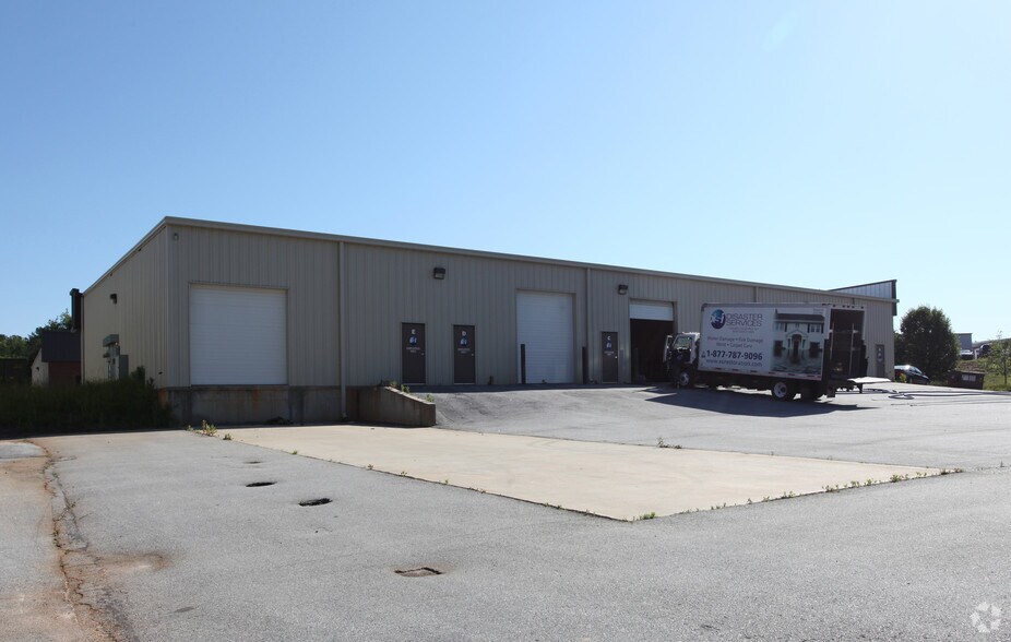 More Photos Of 60 Chamisa Rd, Covington Unknown For Lease