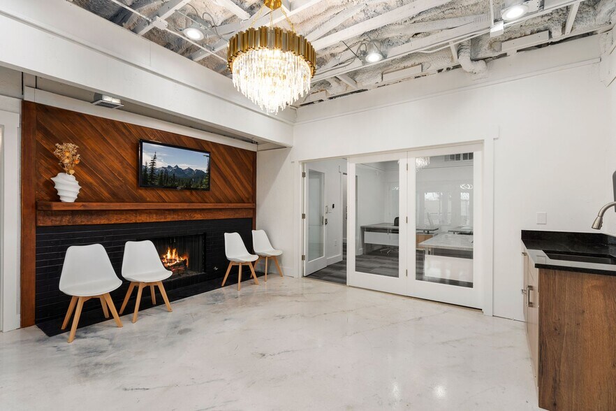 More Photos Of 22030 7th Ave S, Des Moines Medical For Sale