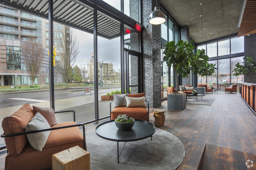 More Photos Of 1250 NW 9th Ave, Portland Office For Lease