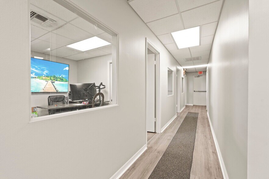 More Photos Of 16050 Orange Ave, Fort Pierce Warehouse For Sale