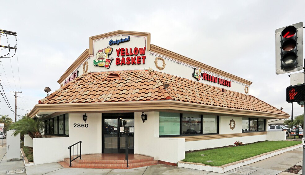 Primary Photo Of 2860 S Main St, Santa Ana Restaurant For Lease