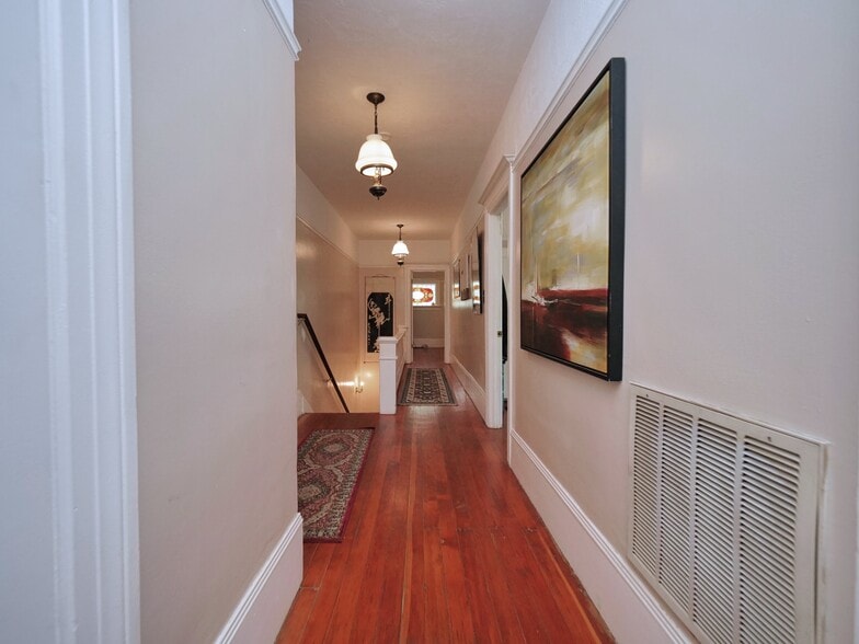 More Photos Of 1901-1903 H St, Sacramento Apartments For Sale