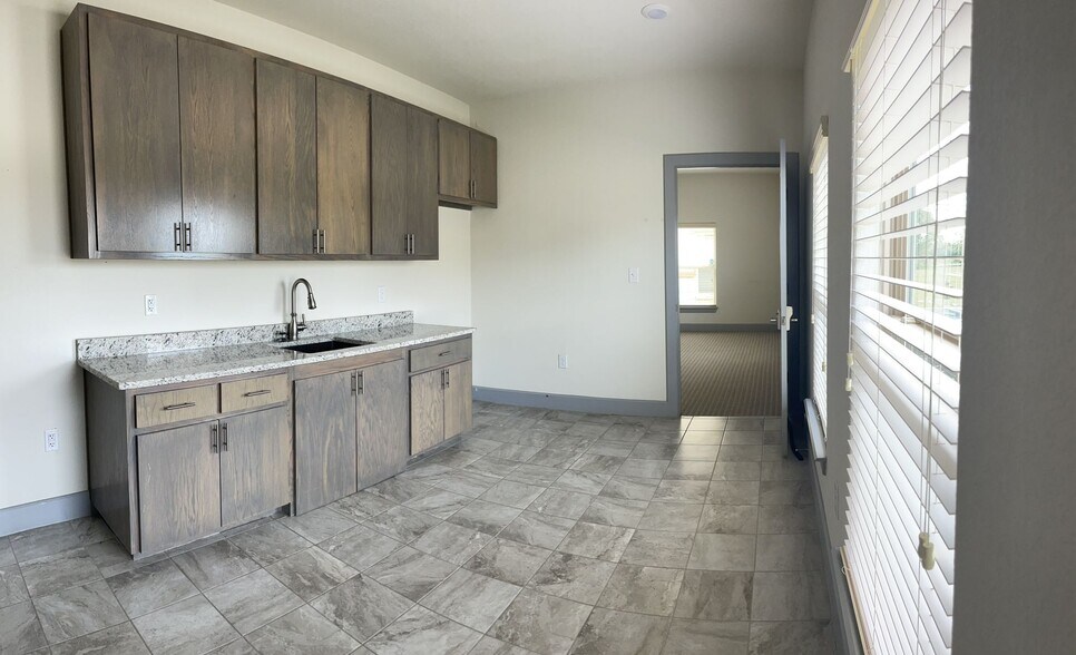 More Photos Of 3001 Joe Dimaggio Blvd, Round Rock General Retail For Sale