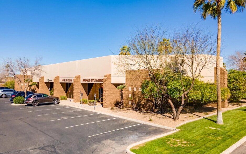 More Photos Of 17235 N 75th Ave, Glendale Unknown For Lease