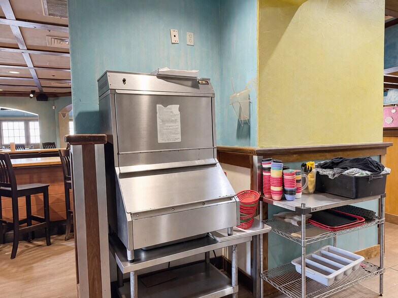 More Photos Of 11620 FM 620 N, Austin Restaurant For Sale