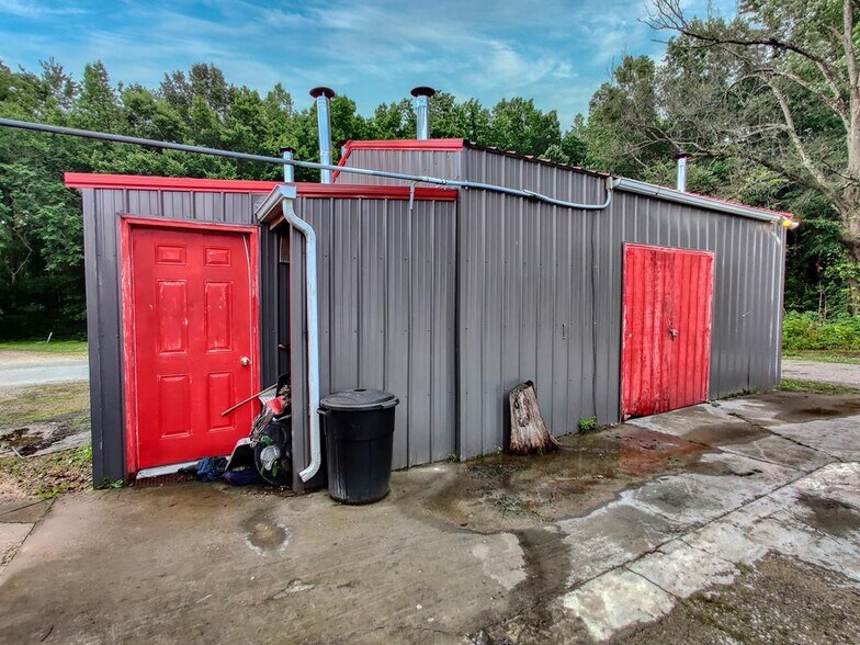 More Photos Of 19062 Main St W, Huntingdon Specialty For Sale