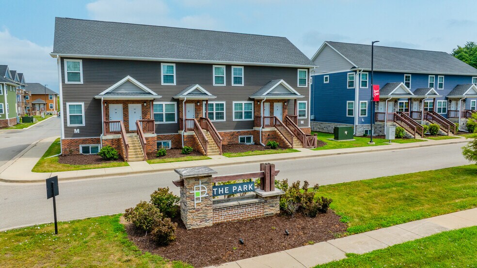 More Photos Of 120 McKnight st, Normal Multifamily For Sale