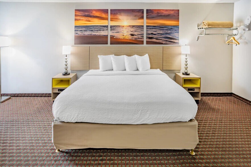 More Photos Of 4498 Washington Rd, East Point Hotel For Sale