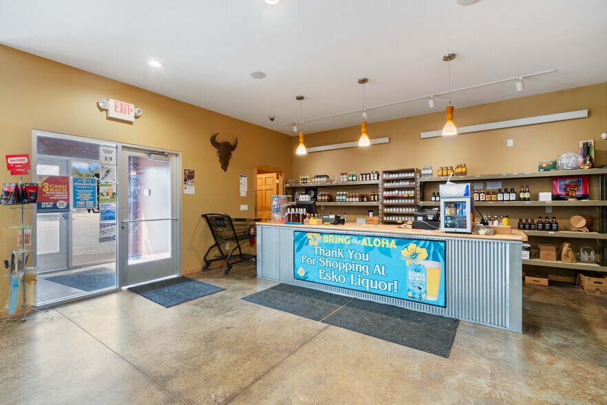 More Photos Of 54 Thomson Rd, Esko General Retail For Sale