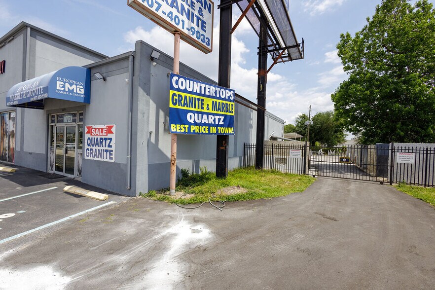 More Photos Of 2520 Hansrob Rd, Orlando Light Manufacturing For Lease