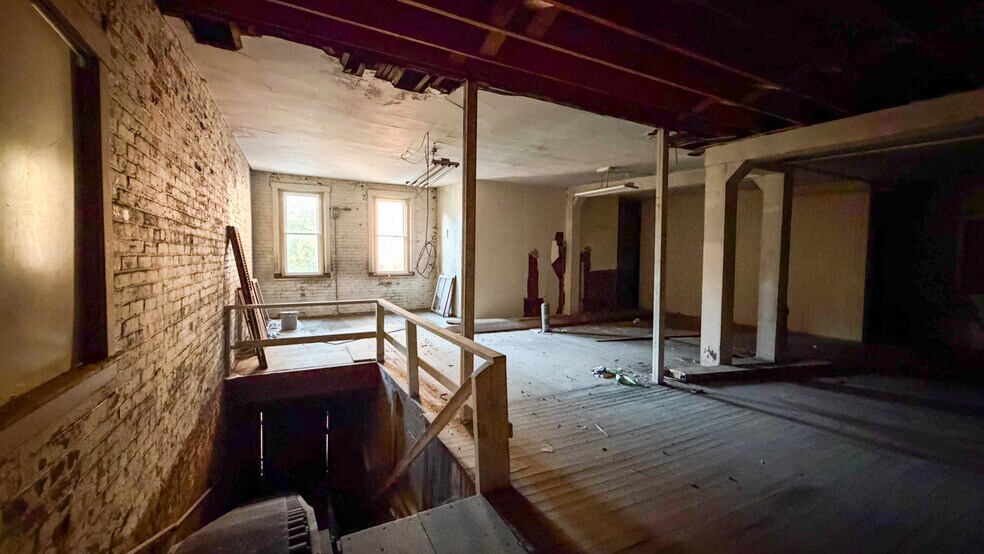 More Photos Of 24 E University Ave, Cincinnati Apartments For Sale