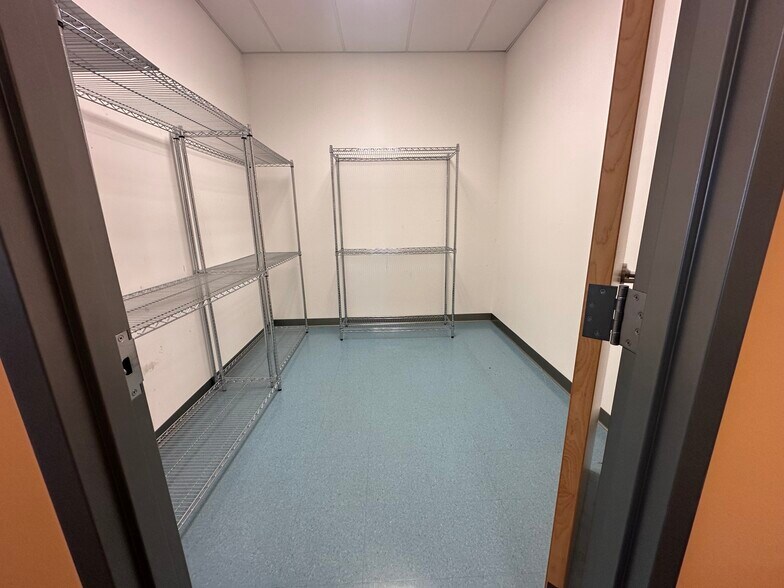 More Photos Of 6 Garden St, Danvers Service For Lease