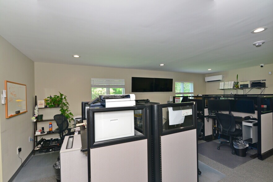 More Photos Of 186 Grove St, Franklin Office For Sale