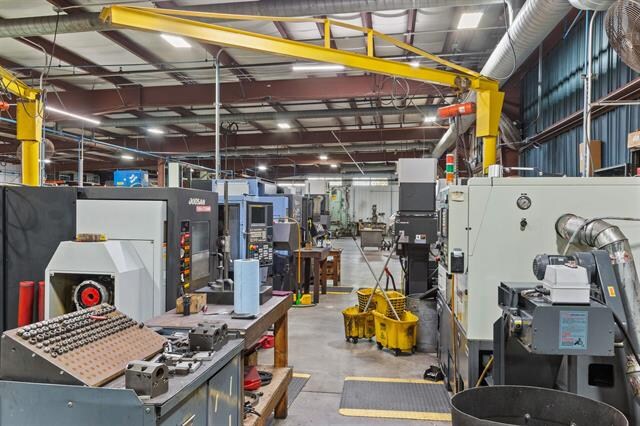 More Photos Of 4848 Industrial Park Dr, Stevens Point Warehouse For Sale
