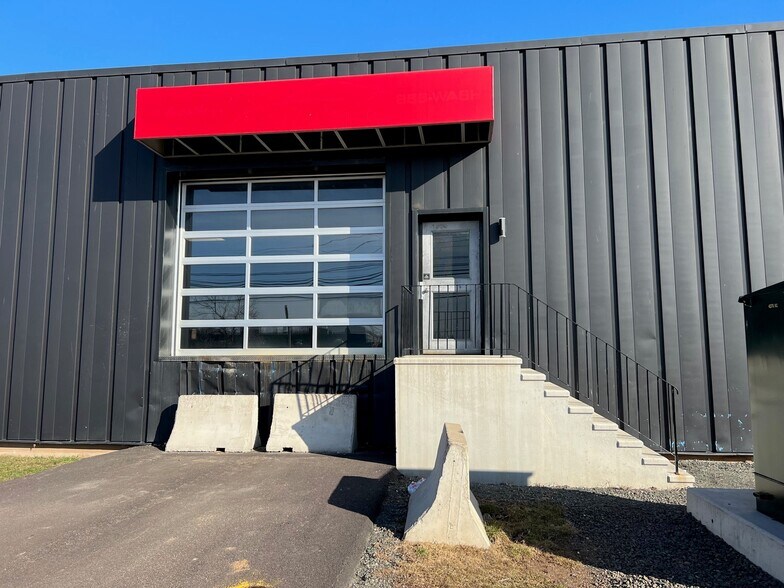 More Photos Of 653 St George Blvd, Moncton Warehouse For Lease