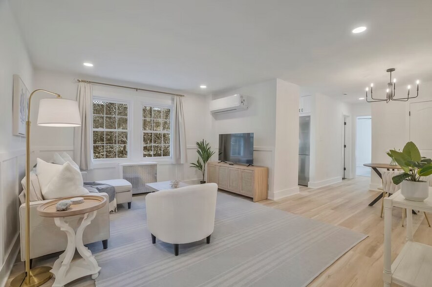 More Photos Of 1217 N Kensington St, Arlington Apartments For Sale