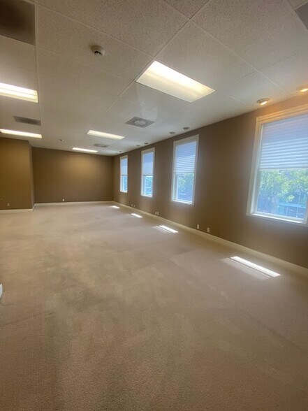 More Photos Of 1214-1218 Main St, Saint Helena Storefront Retail Office For Lease