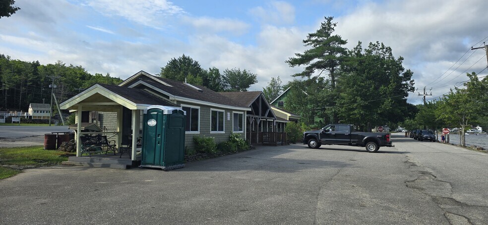 More Photos Of 150 Shore Dr, Bristol Restaurant For Sale