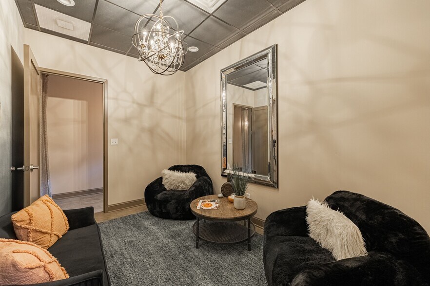 More Photos Of 324 Browns Hill Ct, Midlothian Coworking Space