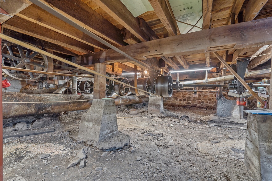 More Photos Of 9762 S Bridge St, Croghan Lumberyard For Sale