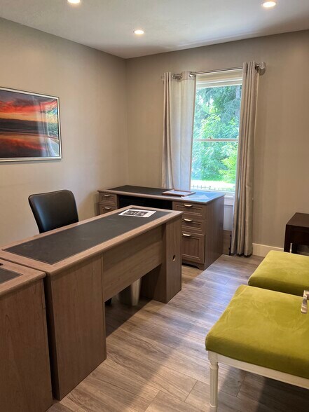 More Photos Of 1731 E Bristol St, Elkhart Medical For Sale