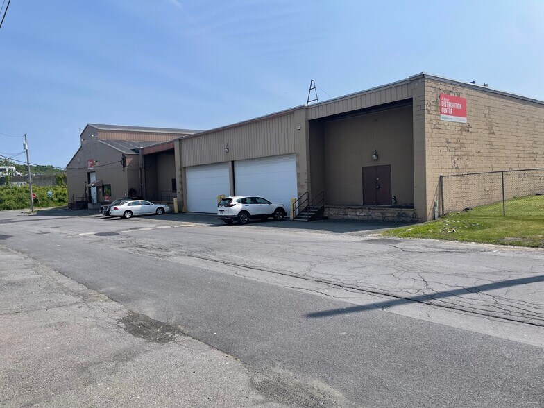 More Photos Of 10 N Ferry St, Albany Warehouse For Sale