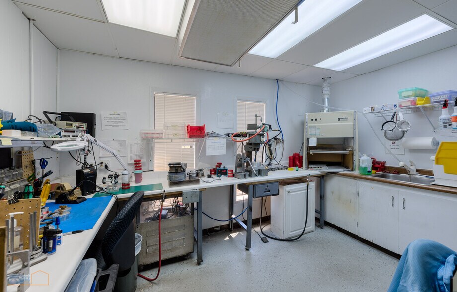 More Photos Of 5649 Arapahoe Ave, Boulder Flex For Sale