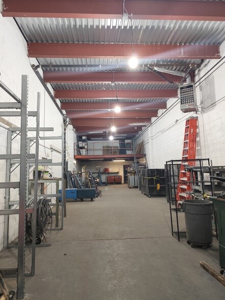 More Photos Of 218 52nd St, Brooklyn Warehouse For Lease