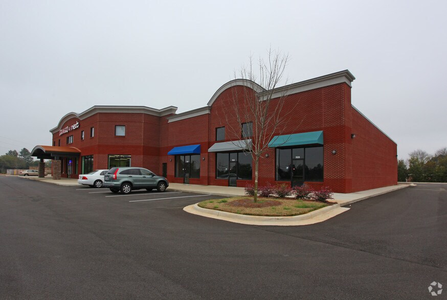 More Photos Of 7920-7968 Atlanta Hwy, Montgomery Storefront For Sale