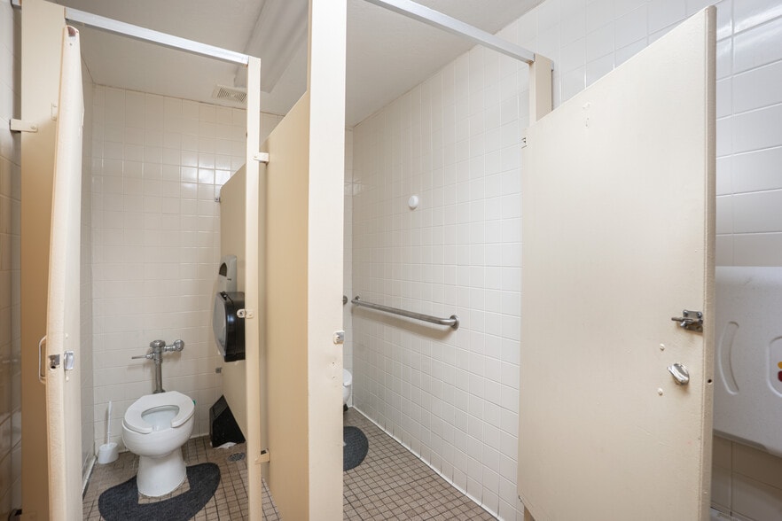 More Photos Of 545 Shoshone St S, Twin Falls Restaurant For Sale