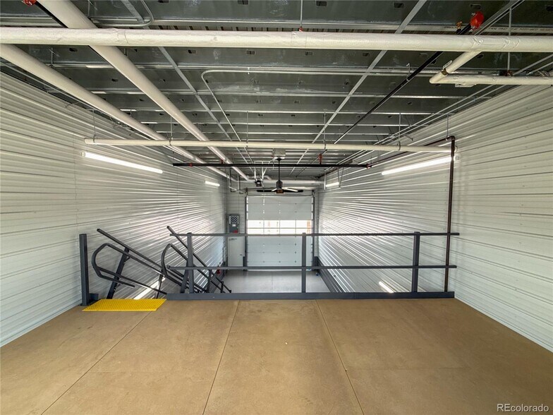 More Photos Of 4390 Regent St, Castle Rock Warehouse For Sale