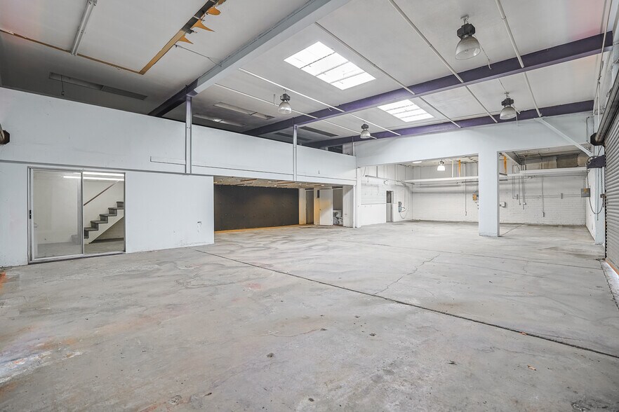 More Photos Of 4734 Firestone Blvd, South Gate Auto Dealership For Sale