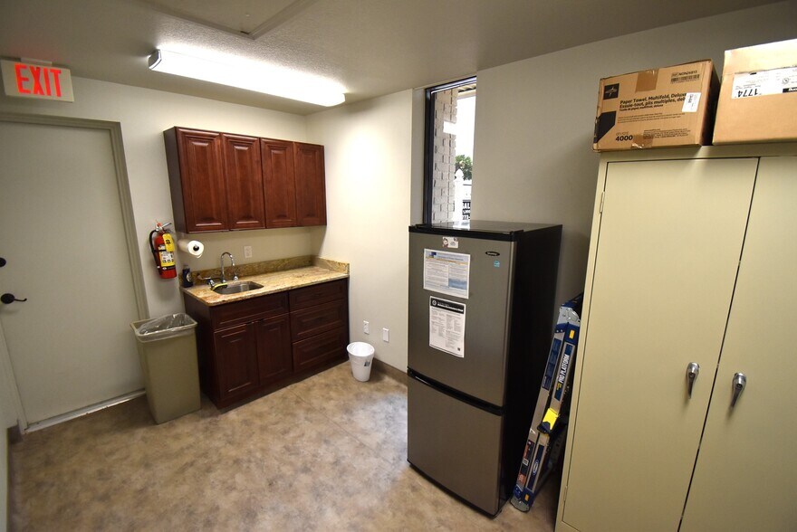 More Photos Of 816 US Highway 1, Sebastian Medical For Sale