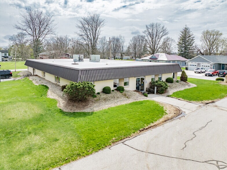 More Photos Of 201 E South St, Markle Medical For Sale