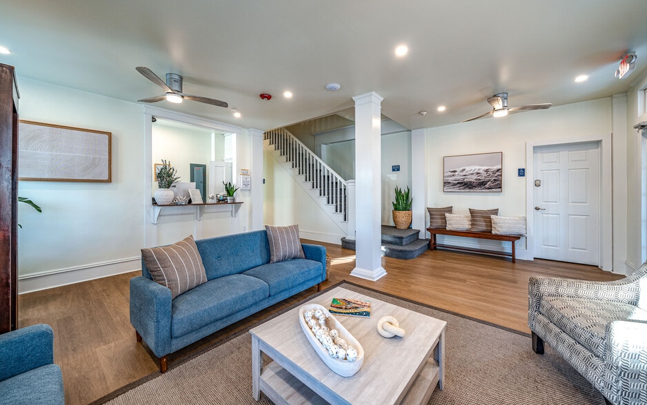 More Photos Of 724 Ocean Ave, Ocean City Hotel For Sale