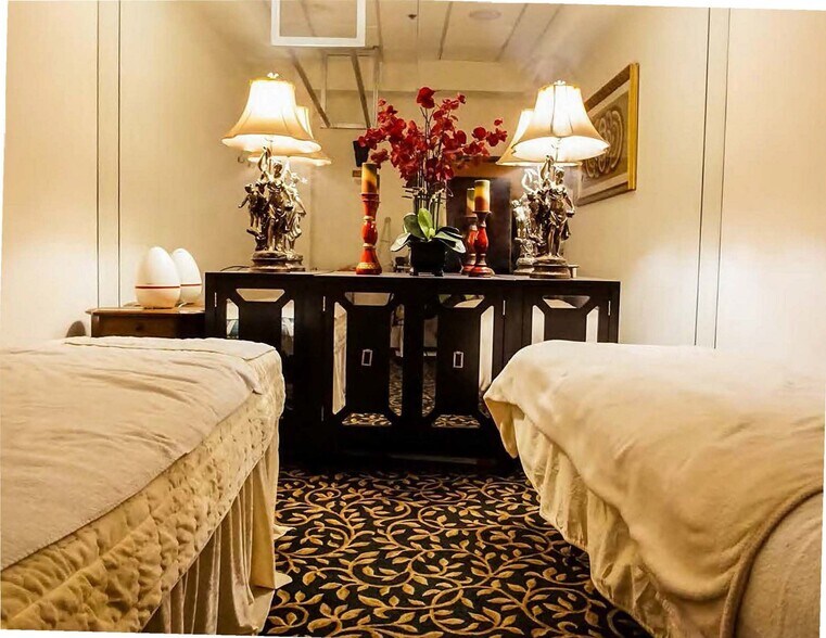 More Photos Of 2999 W 6th St, Los Angeles Health Club For Lease