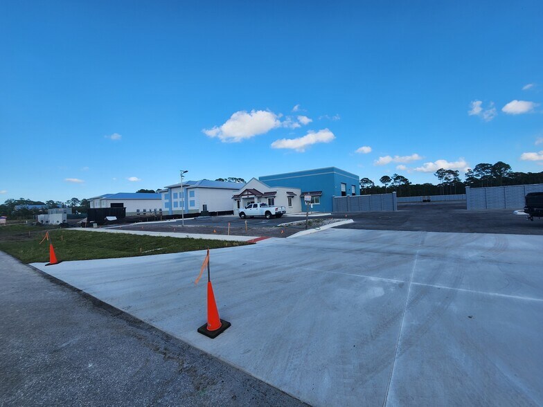 Primary Photo Of 2051 Commerce Lakes Dr, Port Saint Lucie Warehouse For Lease