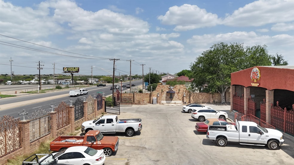More Photos Of 5103 US Highway 59, Laredo Warehouse For Sale